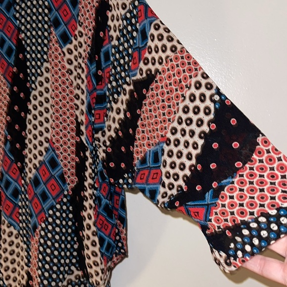 🌹STERLING STYLES BEAUTIFUL BLOUSE - Picture 3 of 6